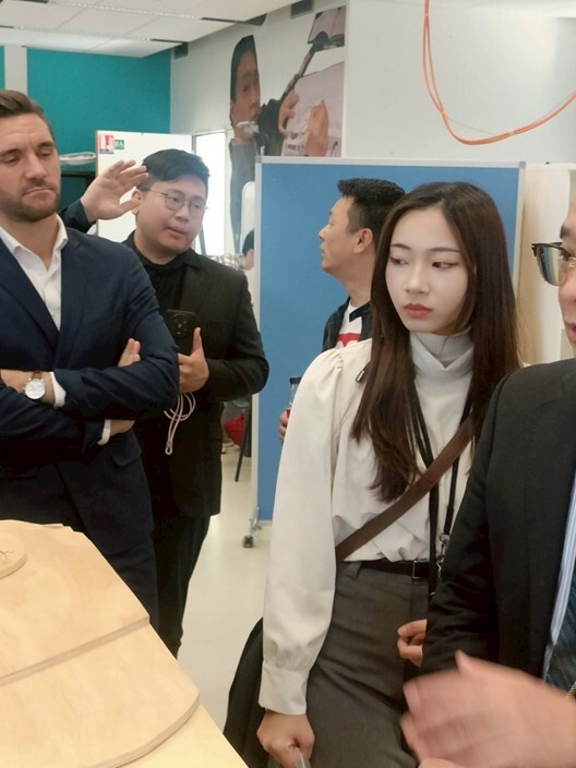 大三生陳冠臻參訪法國頂尖設計名校Rubika的模型製作工坊